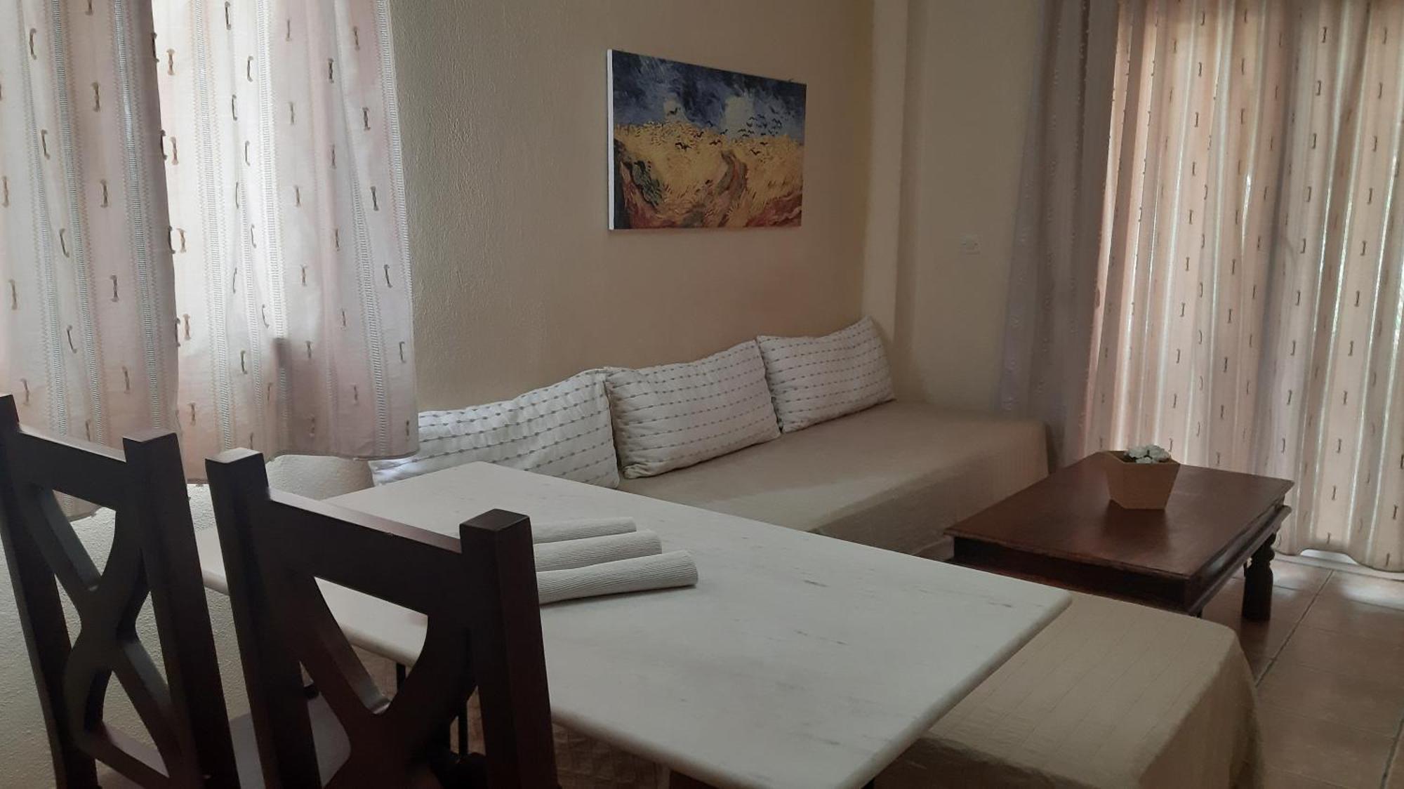 Ydna Family Hotel Apartments ポッシディ エクステリア 写真