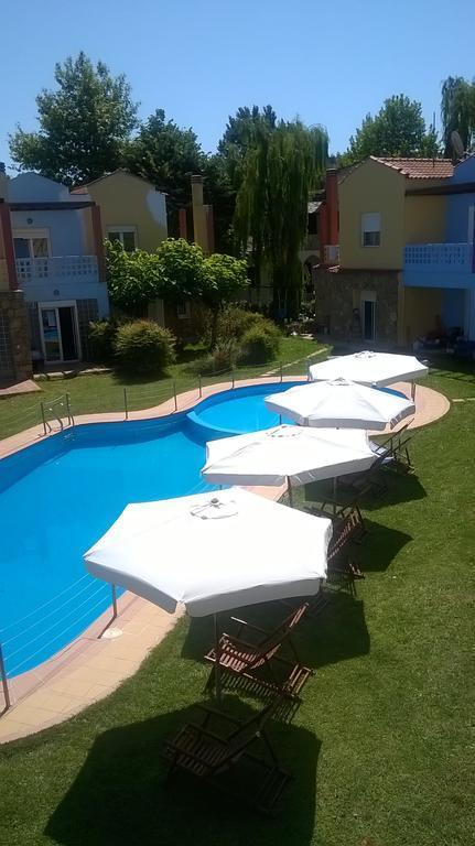 Ydna Family Hotel Apartments ポッシディ エクステリア 写真