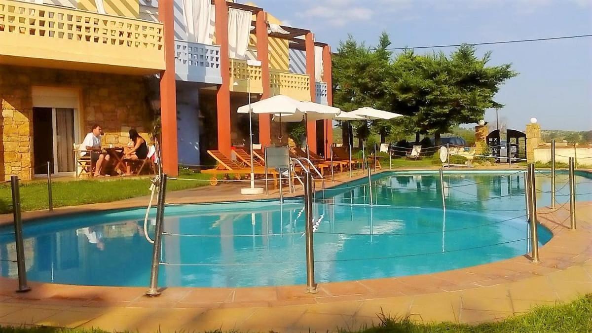 Ydna Family Hotel Apartments ポッシディ エクステリア 写真
